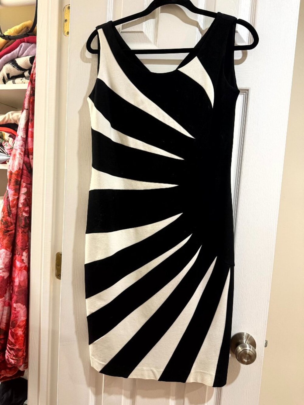 Punt Roma Black White Geometric Sheath Sleeveless Ponte Stretch Midi Dress Sz 40